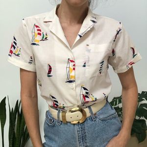 Vintage 80s sailboat white short sleeve blouse